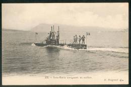 Sous-Marins Naviguant En Surface - Sottomarini