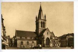 PAVILLY - L'EGLISE - VIEILLE VOITURE - Pavilly