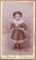 CARTE De VISITE  -  Petite Fille Avec Un Béret De Marin Et Jouant Avec Un Cerceau - Cartes De Visite