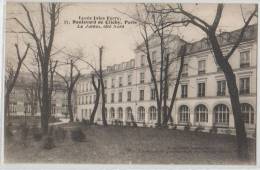 France - Paris - Lycee Jules Ferry - Le Jardin Cote Nord - Boulevard De Clichy - Enseignement, Ecoles Et Universités