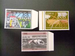 IRLANDA 1977 Yvert Nº 370 - 372 ** MNH   CONMEMORATIVOS PARA JUBILADOS - Neufs