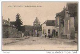 89 CRUZY LE CHATEL - La Rue De L Hotel De Ville - Cruzy Le Chatel