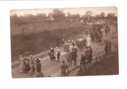 - 1191 -    A IDENTIFIE Procession  Photo Carte - Autres & Non Classés