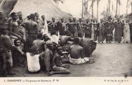 DAHOMEY UN GROUPE DE FETICHEURS - Dahomey