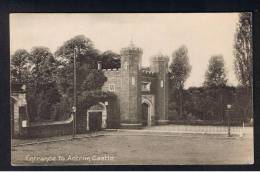 RB 915 - Early Postcard - Entrance To Antrim Castle - Ireland - Antrim