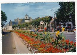 AMBOISE. - Le Quai Charles Guinot Et La Station ESSO. CPM Dentelée - Amboise