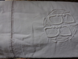 Drap Ancien  Monogramme  B B-.long 3 Metres Larg 2metres - Lakens