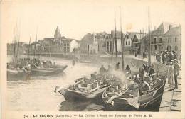 LE CROISIC LA CUISINE A BORD DES BATEAUX DE PECHE - Le Croisic