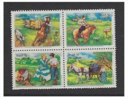 Brasile - 1992 - Nuovo - Costumi - Mi N. 2458/61 - Unused Stamps