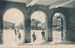 NEUVILLE DE POITOU - Vue De La Place - Neuville En Poitou