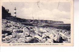 SAINT DENIS  D´ OLERON  Falaises Et Phare De Chassiron - Saint-Pierre-d'Oleron