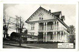 Hotel Media Opened January 13, 1950 Located On U. S. Route 1 - Otros & Sin Clasificación