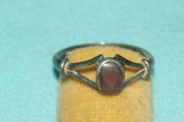 Petite BAGUE Ancienne ARGENT Et PIERRE Genre AMETHYSTE - Ringe