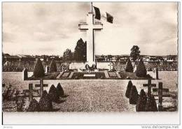 VERDUN. TOMBE DES 7 SOLDATS INCONNUS. REF 10100 - Monumenti Ai Caduti