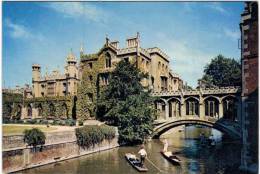 Royaume-Uni - Angleterre - Cambridge - 2 Cards - Bridge Of Sighs + New Court, St John College - Cambridge