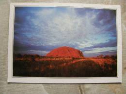 Australia - Ayers Rock -Uluru  -   D94916 - Uluru & The Olgas