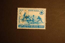 INDIA 1 VALORE USATO 1966 HOCKEY - Used Stamps