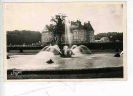 Vaux Le Vicomte - Le Bassin De La Couronne - Noir Et Blanc - Vaux Le Vicomte