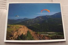 Parapente - Vol Dynamique, Petit Site, Grand Renom...Championnat Du Monde De Parapente Parasol 91  Alpes Haute Provence - Paracaidismo