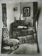 Weimar -Liszthaus - Franz Liszt -  Wohnzimmerecke - Old Books On The Floor     - D95166 - Libraries