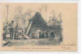 52 // CHATEAUVILLAIN    Une Hutte De Charbonniers   ANIMEE      Maillefort Edit - Chateauvillain