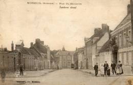 MOREUIL  Rue Du Santerre - Moreuil