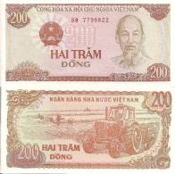 Viet Nam P-100a, 200 Dong, Ho Chi Minh / Tractor - Viêt-Nam