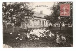 CPA  :  76 - Seine Maritime : Valmont - Limpiville  : Le Bocage Cauchois : Ferme , Enfants Devant Un Groupe De Poules - - Valmont