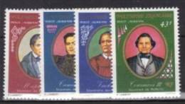 Polynésie Française Aérienne 1977  --Yvert   PA  117 à 120 -- Neufs   Cote 9,50 € -Anciens Souverains - Unused Stamps