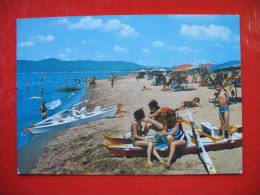 MARINA DI CARRARA La Spiaggia ROWING BOATS - Carrara