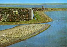 01174 BÜSUM - Blick Auf Den Sandstrand In Der Perlebucht Und Den Ort - Buesum