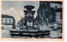 Bellissima Cartolina  D´epoca     "  FAENZA  (Emilia) Piazza V.E. - La Fonte Pubblica   " - Faenza