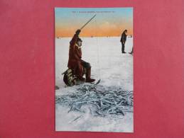 Tomcod Fishers Out On Bering Sea  1910 Ref - 817 - Zonder Classificatie