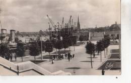 BR52271  Bordeaux Terrasses Le Pont Pierre    2 Scans - Bressieux