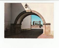 Portugal Cor 21389 - ÉVORA - TEMPLO DE DIANA VISTO ATRAVÉS DO ARCO DO PAÇO EPISCOPAL - Evora