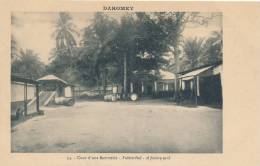 DAHOMEY -  Cour D'une Factorerie - Dahomey