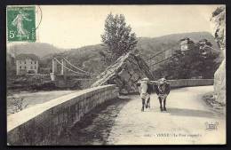 CPA  ANCIENNE- FRANCE- YENNE (73)- LE PONT SUSPENDU- ATTELAGE DE BOEUFS EN GROS PLAN SUR LA ROUTE - Yenne