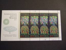 UNITED NATIONS VIENNA  2011   YEAR OF THE FORESTS    BLOCK    MNH **   (10520-535/015) - Ongebruikt