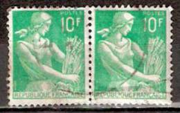 Timbre France Y&T N°1115Ax2 (2) Obl. Paire Horizontale  Type Moissonneuse  10 F. Vert. Cote 0,30 € - 1957-1959 Moissonneuse