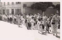 LE BEAUSSET (VAR) CARTE PHOTO DE LA FETE DE SAINT ELOI (FOULE ET ENFANTS DEGUISES) - Le Beausset