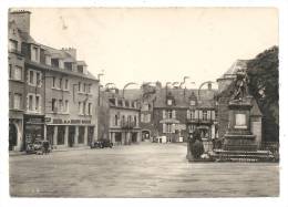 Lesneven (29) :  L'Hôtel De La Grande Maisonet L'Hôtel De France Place Du Général Flé En 1950 (animé). - Lesneven