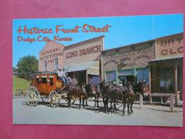 Dodge City Kansas Stage Coach On Front Street -- -ref 828 - Autres & Non Classés