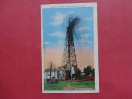 Flowing Oil Well Near    Tulsa  OK  Cancel No Year  -----  Ref 829 - Tulsa