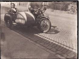 PHOTO 120 X 90mm - Jeune Femme Dans SIDE-CAR- MOTO -MOTOCYCLETTE--TRANSPORT- - Motorräder