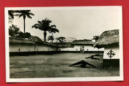 CPSM   Afrique Occidentale   DAHOMEY (Bénin)   Abomey   Musée   Palais Royal   Canons - Dahomey