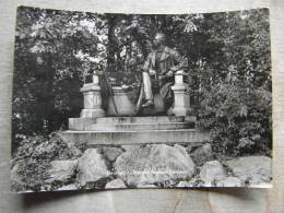 Neuruppin -Theodor Fontane Denkmal    D97067 - Neuruppin