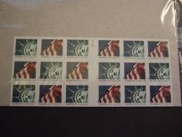 USA BOOKLET SCOTT # 4518-19  ATM BOOKLET  FLAG & STATUE OF LIBERTY  SSP   MNH ** ( MAP30-605/015) - 3. 1981-...