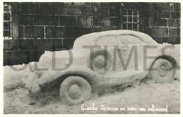 PORTUGAL - GUARDA - RECREIOS NA NEVE-UM AUTOMOVEL - 50S REAL PHOTO PC. - Guarda