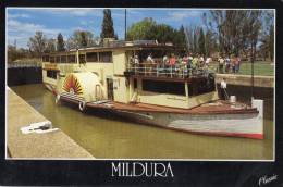 Showboat Avoca In Lock 11, Mildura, South Australia - Nucolorvue NCV 6663 Unused 18 X 12 Cm - Paddlesteamer - Autres & Non Classés