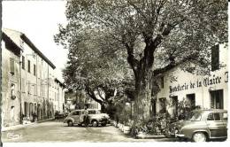 CPSM  LA GARDE FREINET, Place Vieille, Hostellerie De La Claire Fontaine  7622 - La Garde Freinet